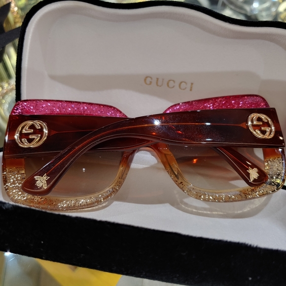 Gucci - Picture 2 of 3